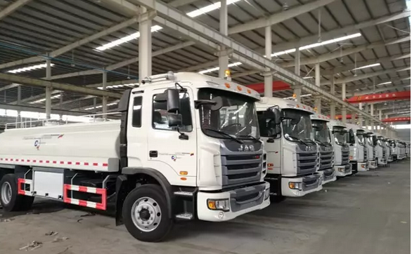 耀邦绿化车.png