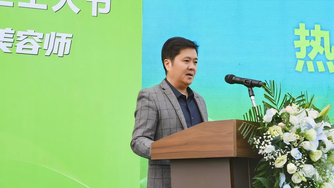 耀邦环境集团最美环卫工人节