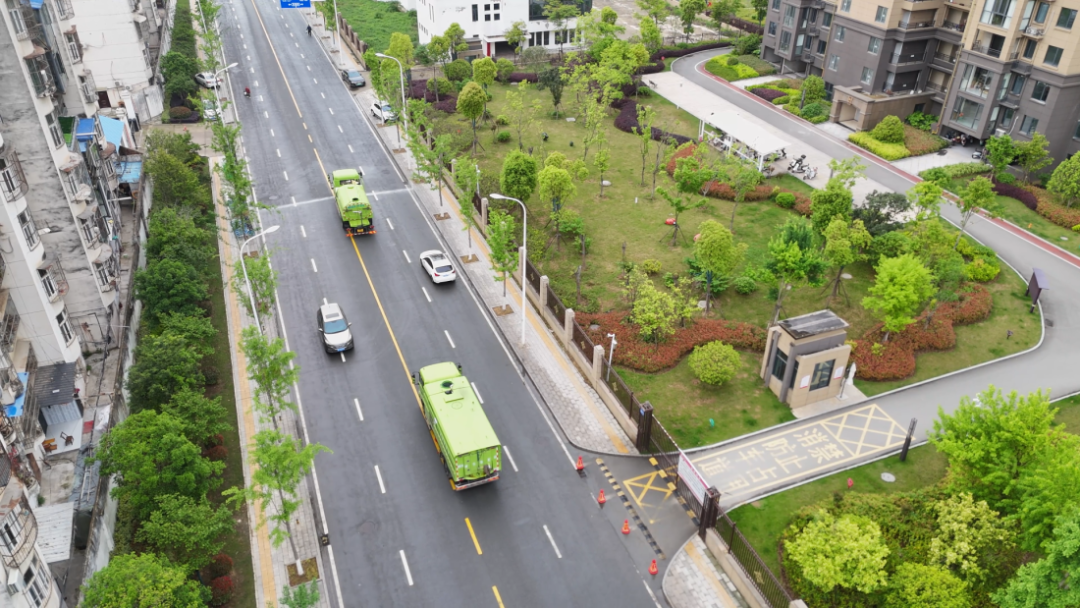 耀邦集团环卫以责任书写城市洁净新篇章